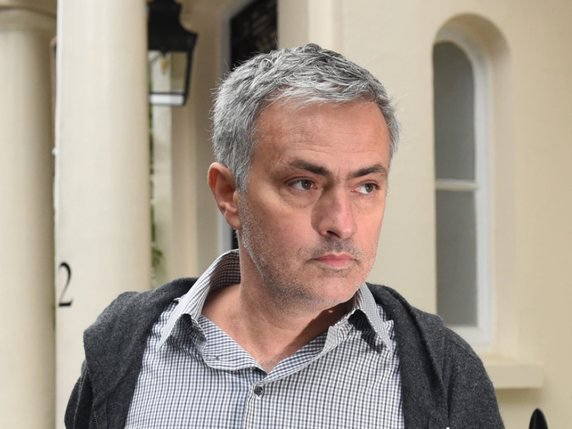 José Mourinho passe de Londres à Manchester. © KEYSTONE/EPA/FACUNDO ARRIZABALAGA