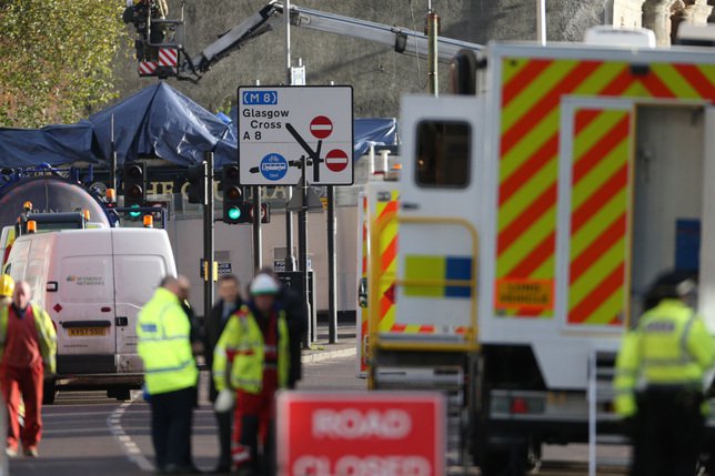 Selon un porte-parole du service écossais des ambulances, six équipages, une équipe spécialisée et des médecins urgentistes ont été dépéchés sur place (image symbolique). © KEYSTONE/AP/SCOTT HEPPELL