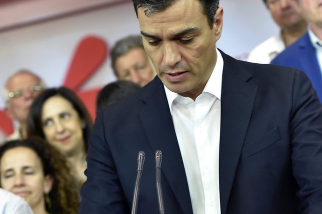 Les socialistes espagnols incarnés par leur chef de file Pedro Sanchez ne veulent plus de Mariano Rajoy © KEYSTONE/EPA EFE/FERNANDO VILLAR