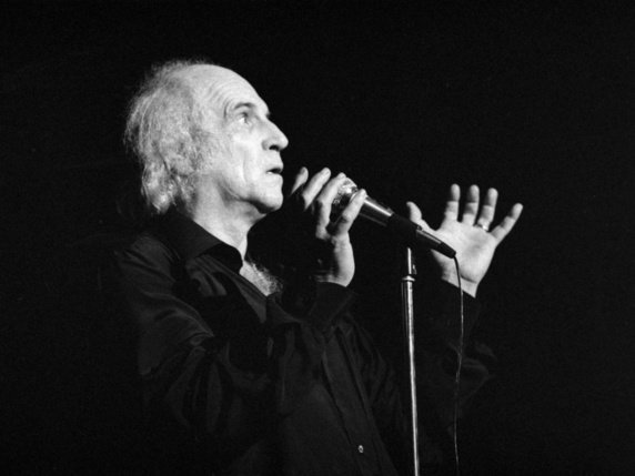 Léo Ferré a été un modèle pour des générations d'auteurs-compositeurs (archives). © KEYSTONE/STR