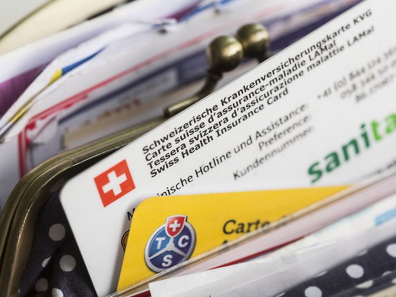 Les assureurs privés ont dépensé 5400 francs par habitant en Suisse en 2015 (photo symbolique). © KEYSTONE/GAETAN BALLY