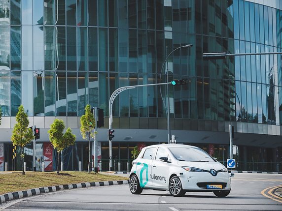 Les six taxis de la start-up nuTonomy roulent dans une zone de quatre kilomètres carrés, avec des endroits désignés pour prendre et déposer des passagers © KEYSTONE/EPA NUTONOMY/NUTONOMY / HANDOUT