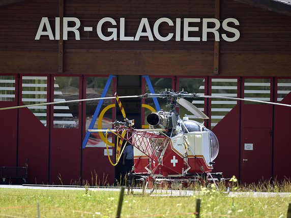 Un hélicoptère de la compagnie Air Glaciers s'et écrasé mardi matin vers 07h30 à Salvan. L'accident n'a fait aucune victime. Le pilote et ses passagers ne sont pas blessés (archives). © KEYSTONE/LUKAS LEHMANN