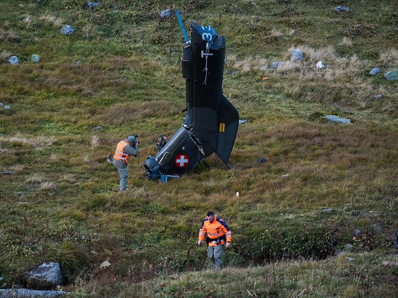 Les deux pilotes du Super Puma ont perdu la vie. © KEYSTONE/TI-PRESS/SAMUEL GOLAY