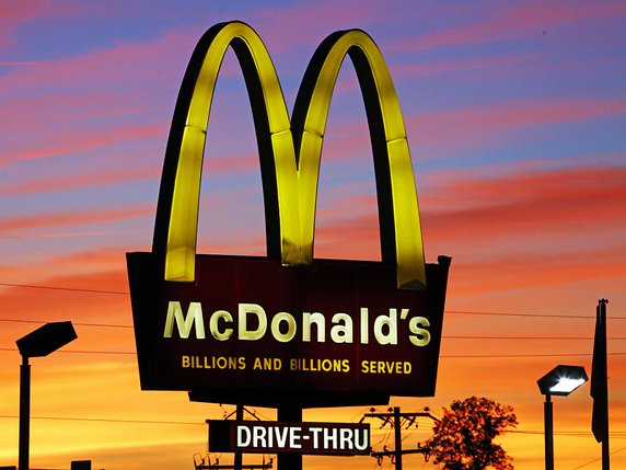 Les ventes de la chaîne de fast-food McDonald's ont augmenté au niveau mondial en 2016 (archives). © KEYSTONE/AP/GENE J. PUSKAR
