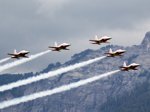 La Patrouille Suisse constituera le point fort de cette grande présentation de l'armée, qui devrait attirer près de 160'000 visiteurs à Thoune ce week-end (archives). © KEYSTONE/URS FLUEELER