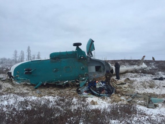 Des secours sont intervenus sur les lieux du crash du Mi-8 en Sibérie. © KEYSTONE/EPA RUSSIAN EMERGENCY MINISTRY/RUSSIAN EMERGENCY MINISTRY