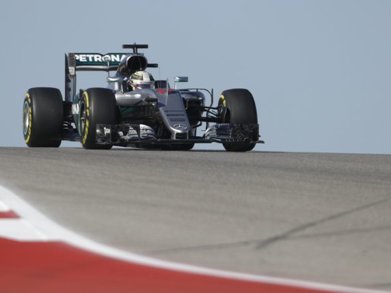 Une pole de plus pour Lewis Hamilton © KEYSTONE/AP/ERIC GAY