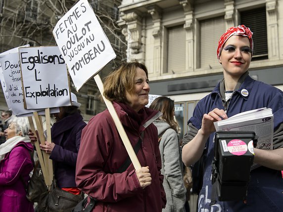 Des femmes avaient manifesté récemment à Genève pour leurs droits (archives). © KEYSTONE/JEAN-CHRISTOPHE BOTT