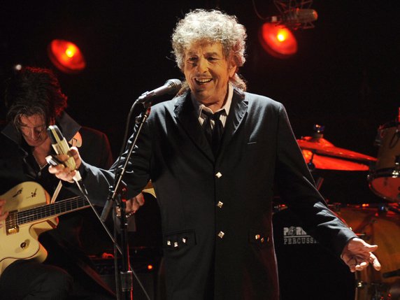 Bob Dylan d'humeur plutôt badine, ici en 2012 à Los Angeles (archives) © KEYSTONE/AP/CHRIS PIZZELLO