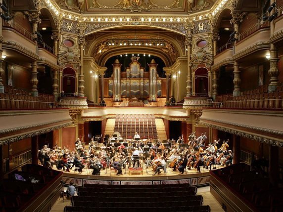 A Genève, la salle du Victoria Hall ne correspond plus aux besoins de grands orchestres de musique classique. La construction de la Cité de la musique est vue comme une formidable opportunité. © KEYSTONE/SALVATORE DI NOLFI
