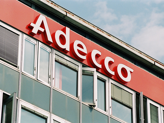 Adecco opère une petite acquisition aux Etats-Unis (archives). © KEYSTONE/FABRICE COFFRINI