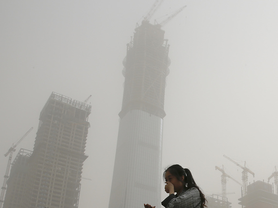 La pollution de l'air est celle qui fait le plus de victimes (archives). © KEYSTONE/AP/ANDY WONG