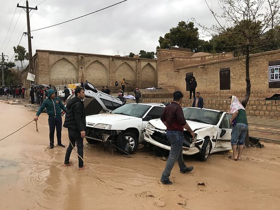 Au moins 17 personnes ont été tuées et 94 blessées dans la seule ville de Chiraz (sud). © KEYSTONE/EPA MEHR NEWS AGENCY/AMIN BERENJKAR