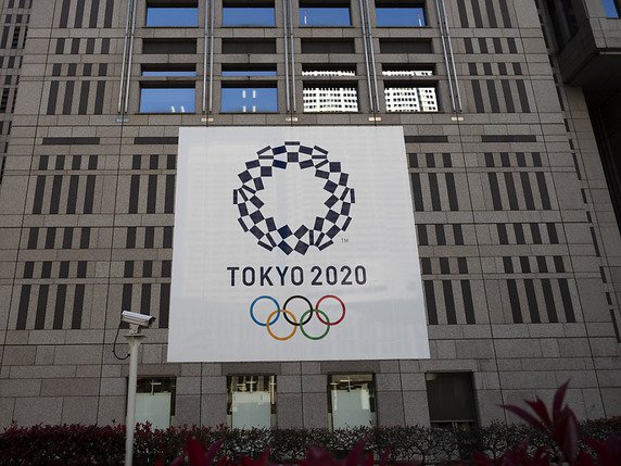 Le report des Jeux à 2021 va coûter cher. © KEYSTONE/AP/Jae C. Hong