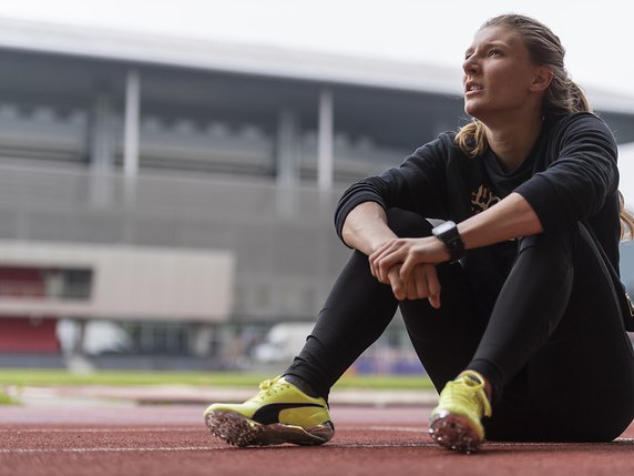 Ajla Del Ponte se repose entre des séries de sprints © KEYSTONE/ALESSANDRO DELLA VALLE