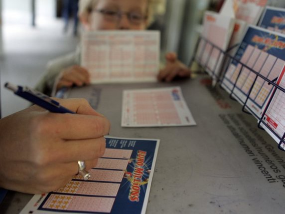 Personne n'a trouvé la combinaison gagnante de l'Euro Millions mardi. Le jackpot s'élève à 30 millions de francs (archives). © KEYSTONE/MONIKA FLUECKIGER