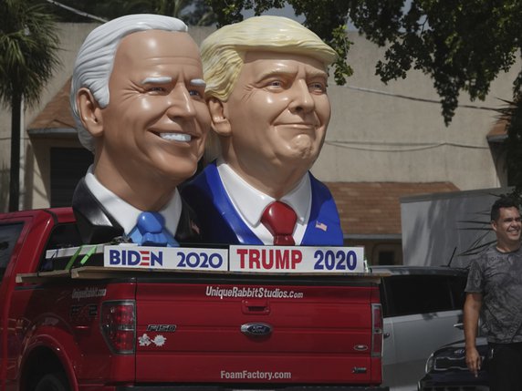 Le président américain Donald Trump et le candidat démocrate Joe Biden s'affronteront le 29 septembre lors d'un premier débat télévisé. © KEYSTONE/AP/Joe Cavaretta