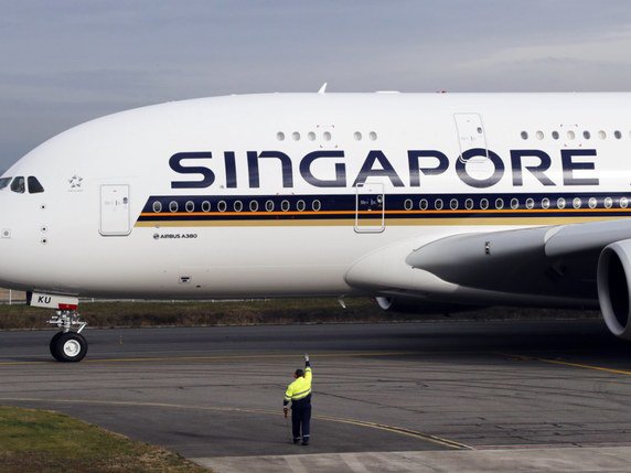 Les Singapore Airlines organisent des agapes pour les nostalgiques des voyages dans les nuages (archives). © KEYSTONE/EPA/GUILLAUME HORCAJUELO