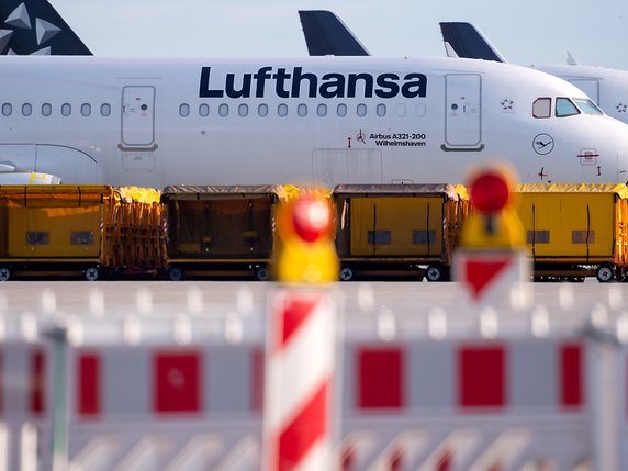 "Nous sommes déterminés à conserver au moins 100'000 des 130'000 postes du groupe", déclare le PDG de Lufthansa, Carsten Spohr (archives). © KEYSTONE/DPA/SVEN HOPPE