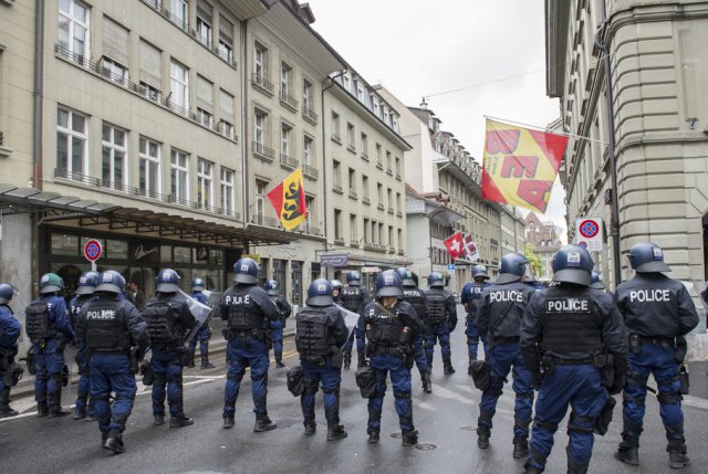 Les policiers déployés dans la ville de Berne