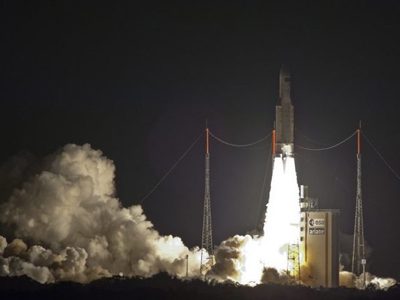 La fusée Ariane V s'élançant de Kourou avec le dernier ATV