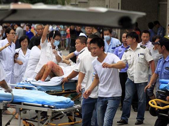 Une victime est transférée dans un hôpital de Shanghai.