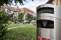 Des poubelles publiques toujours plus remplies d'ordures ménagères