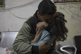 Gaza: une bombe israélienne tue neuf membres d'une famille à Rafah