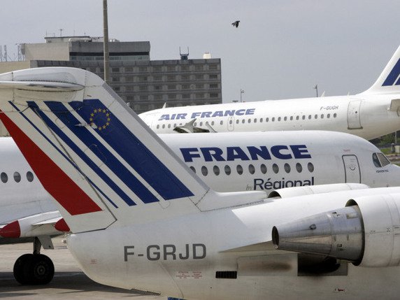 Une nouvelle grève cloue les avions d'Air France au sol