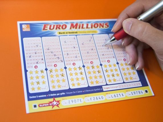 Billet de la loterie Euro Millions dans un kiosque (archives)