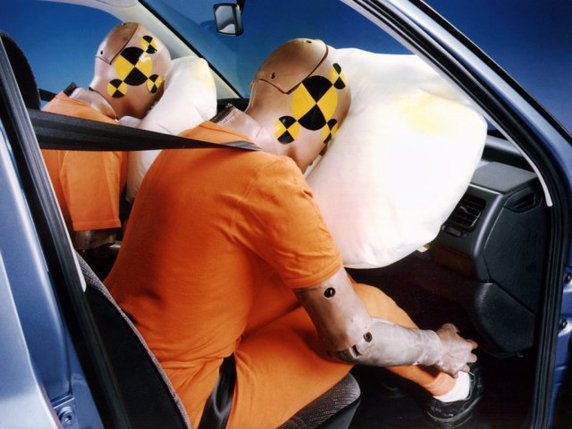 Les airbags peuvent exploser ou provoquer des départs de feu (arch)