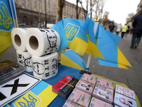 Un merchandising très étudié en vente dans les rues de Kiev