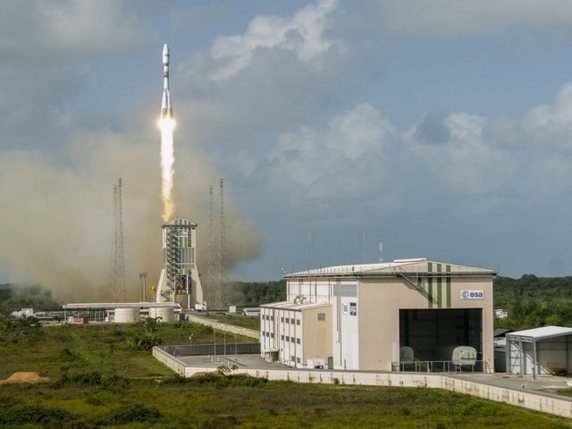 La fusée Soyouz lors du décollage jeudi en Guyane.