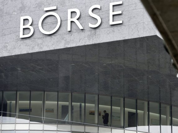 La Bourse suisse a fini sur une note positive jeudi (archives). © KEYSTONE/ALESSANDRO DELLA BELLA