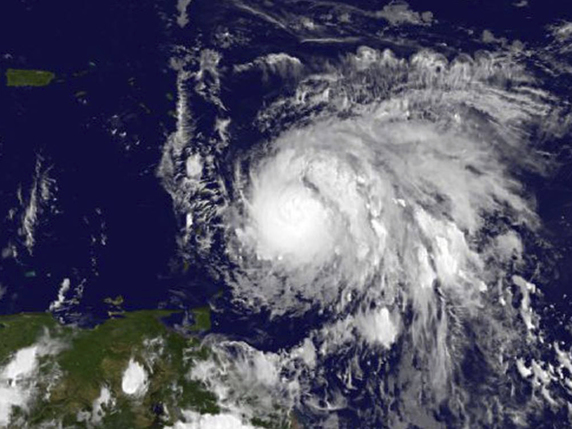 L'ouragan Maria, qui charrie des vents de 215 km/h, devrait encore se renforcer ces prochaines heures. © KEYSTONE/AP NASA