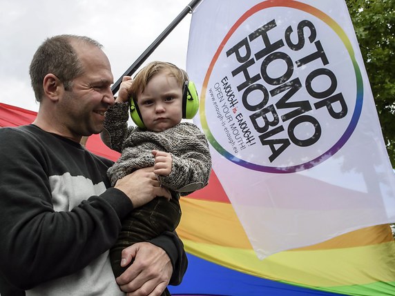 L'homophobie ne diminue pas, au contraire (archives). © KEYSTONE/EPA/CLEMENS BILAN