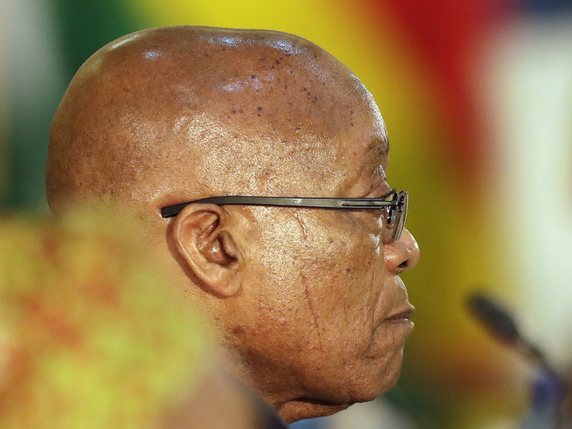 Le président sud-africain Jacob Zuma est confronté à différents scandales dont il a jusqu'à présent réussi à se tirer (archives). © KEYSTONE/AP/THEMBA HADEBE
