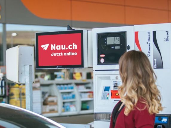 Nau.ch permet de s'informer dans les stations essence ou les transports publics. © Pressebild Nau media AG