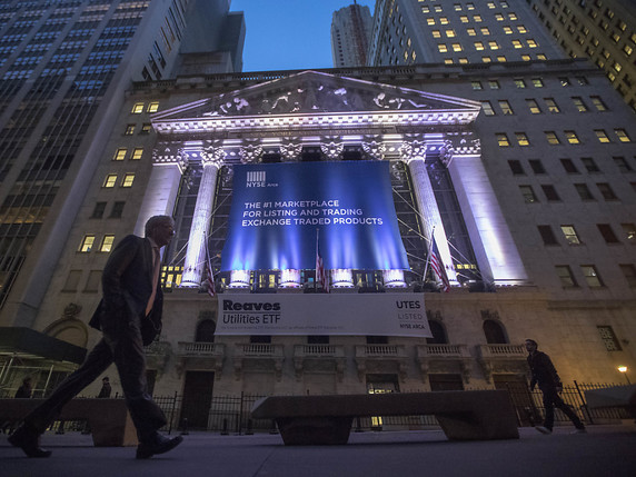 Wall Street, en pleine période de résultats, a clôturé à des records (archives). © KEYSTONE/AP/MARY ALTAFFER