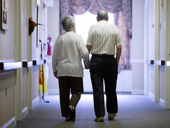 Booster les mitochondries, les centrales énergétiques cellulaires, pour lutter contre Alzheimer, c'est la piste qu'ont étudiée les chercheurs lausannois (image symbolique). © KEYSTONE/AP/MATT ROURKE