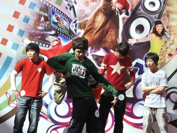 Arrivé tardivement en Chine, le hip-hop s'est attiré une popularité croissante avec des artistes locaux qui ont reçu une impulsion décisive l'an dernier grâce à la retransmission de compétitions (archives). © KEYSTONE/EPA/WU HONG