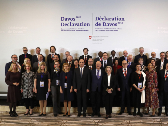 Les  ministres européens de la culture réunis à Davos à l'initiative d'Alain Berset. © Keystone/RUBEN SPRICH