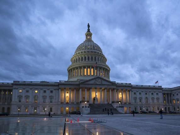 D'intenses tractations ont eu lieu ce week-end au Congrès. © KEYSTONE/EPA/JIM LO SCALZO