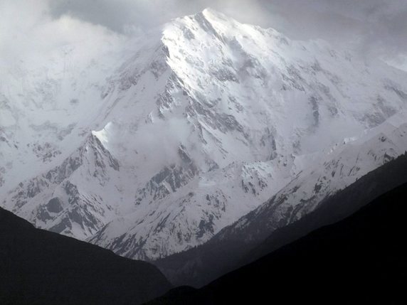 Le Nanga Parbat, qui atteint 8126 mètres d'altitude, est surnommé la "montagne tueuse" (archives). © KEYSTONE/EPA/OLIVIER MATTHYS