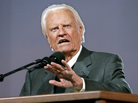 Billy Graham à New York en 2005. George W. Bush a confié avoir arrêté de boire et "trouvé le chemin de Dieu" grâce à lui. © KEYSTONE/EPA/PETER FOLEY