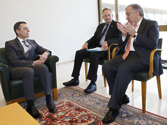 Le secrétaire général de l'ONU Antonio Guterres a rencontré le conseiller fédéral Ignazio Cassis avant d'annoncer son initiative pour le désramement mondial. © KEYSTONE/SALVATORE DI NOLFI