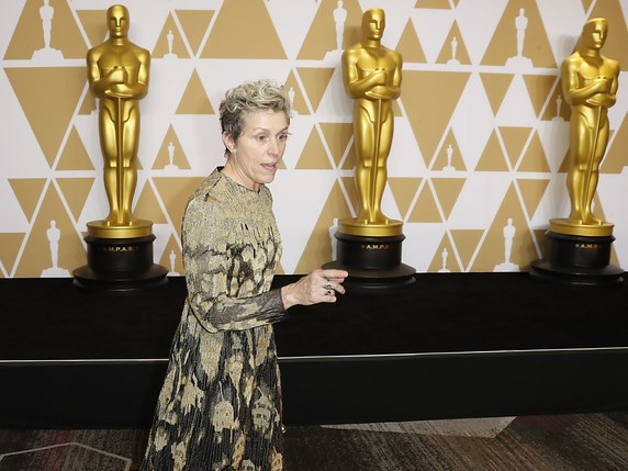 Frances McDormand a reçu l'Oscar de la meilleure actrice pour son interprétation dans "3 Billboards, les panneaux de la vengeance". © KEYSTONE/EPA/PAUL BUCK