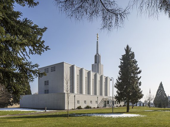 Le temple des mormons à Zollikofen près de Berne (archives). © KEYSTONE/GAETAN BALLY
