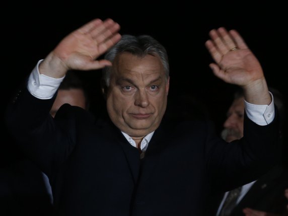 Viktor Orban a déjà été premier ministre trois fois, les deux derniers mandats se succédant en 2010 et 2014. © KEYSTONE/AP/DARKO VOJINOVIC